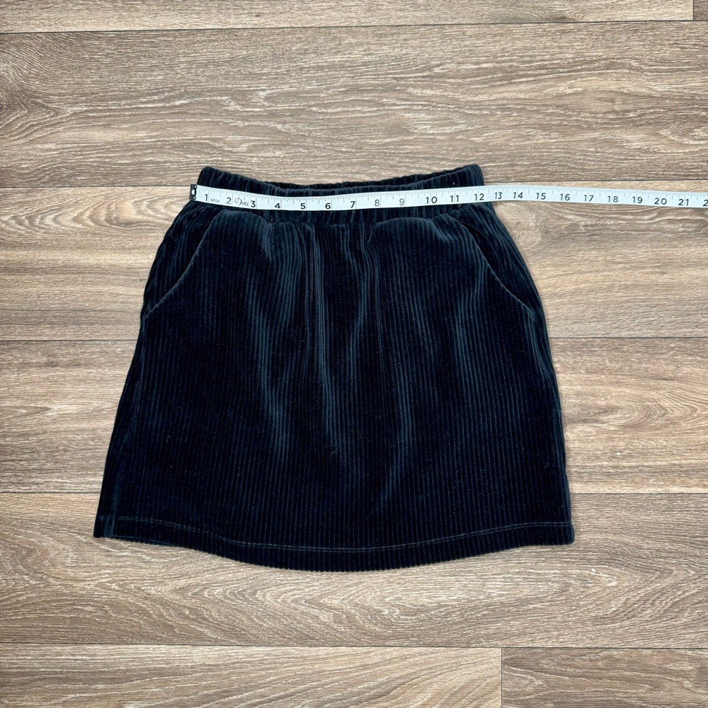 Stitch & Pine Black corduroy Mini Skirt Women’s Size Small Preowned - Picture 3 of 8